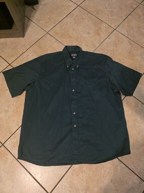 Short-Sleeve Button-Down Dress Shirt in Dark Teal